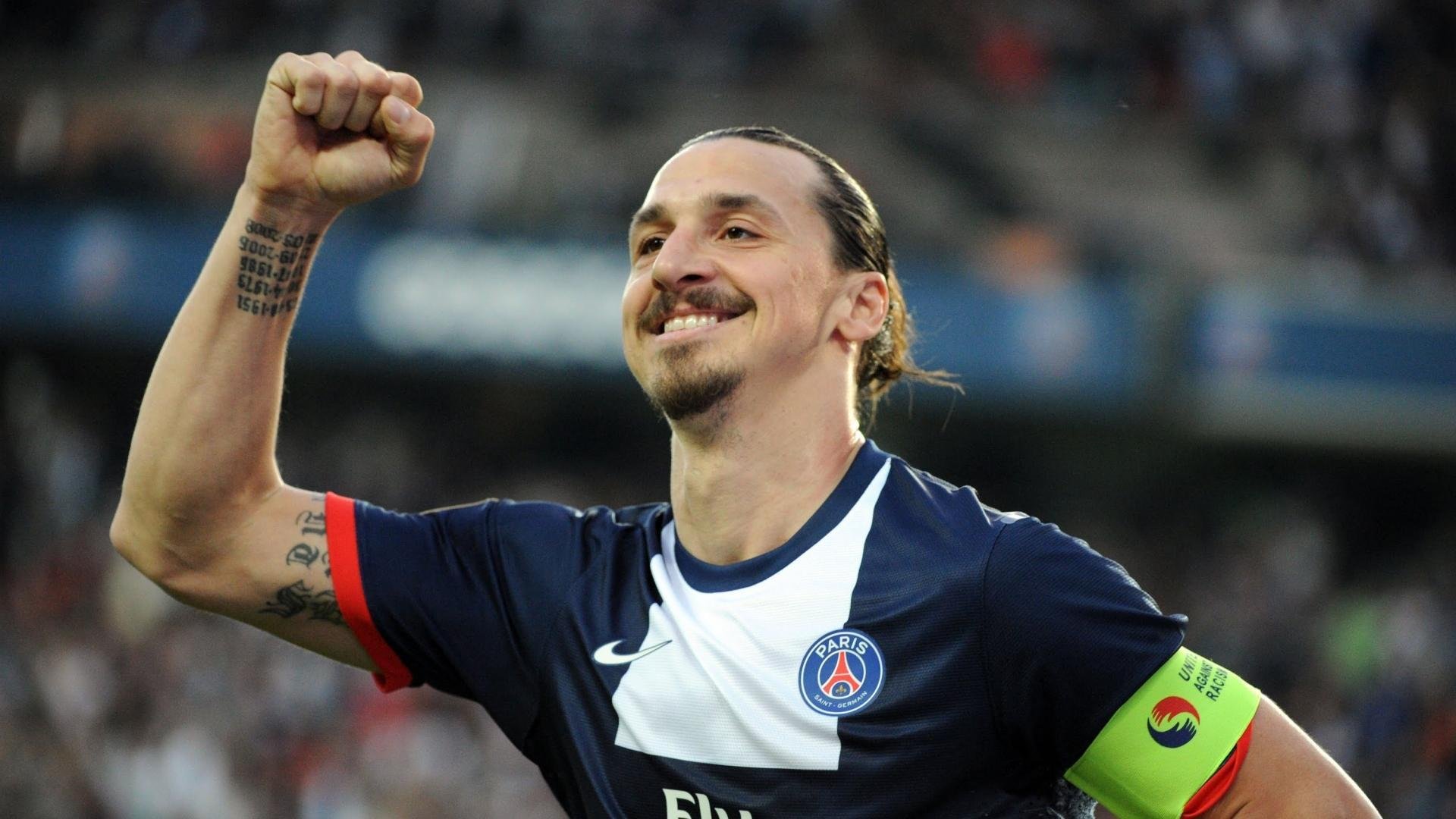 《PUBGMobile》“星际竞技场”，操作与策略比拼！